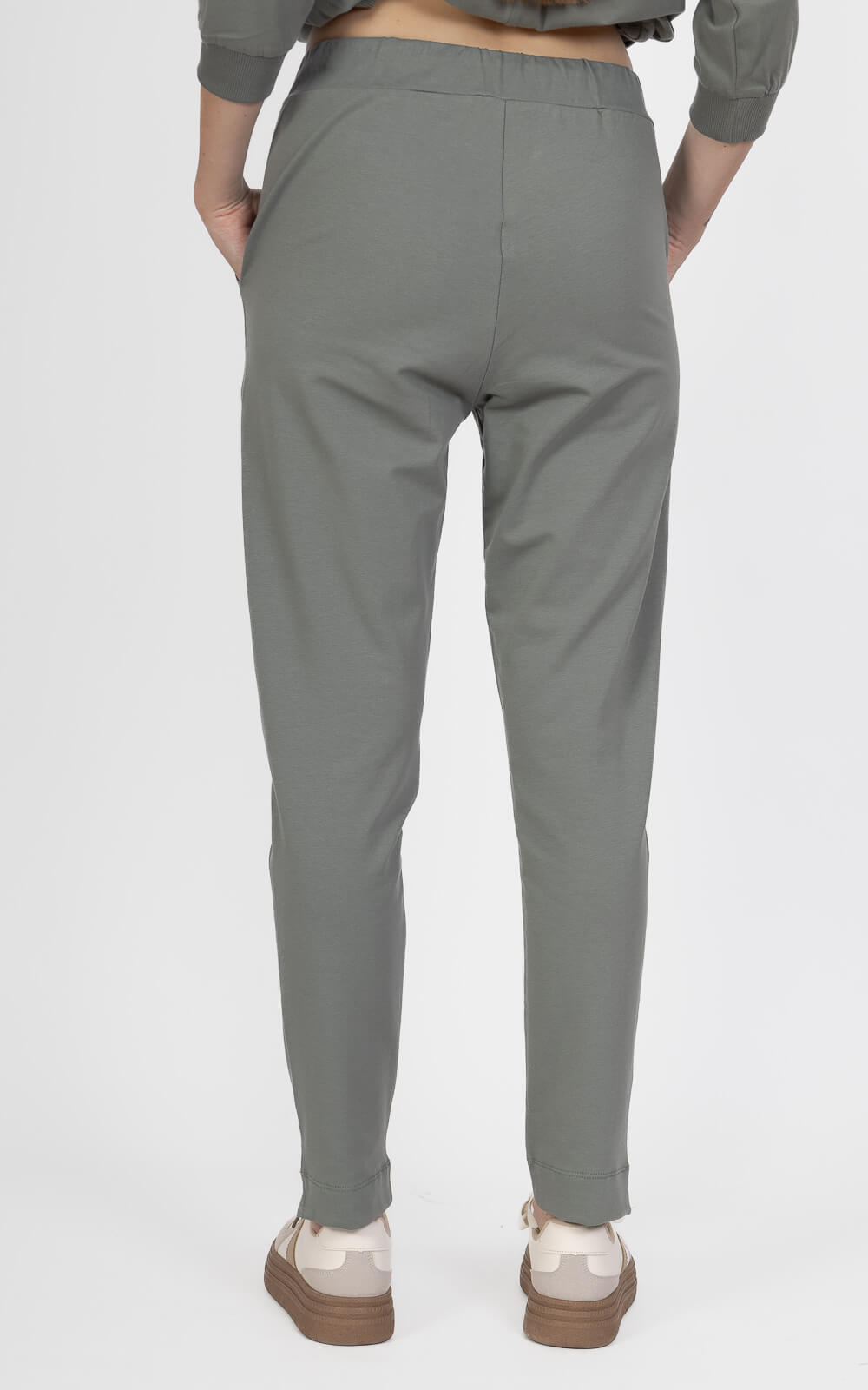 Spodnie dresowe Megi ze ściągaczem Khaki - W220491 (12).jpg