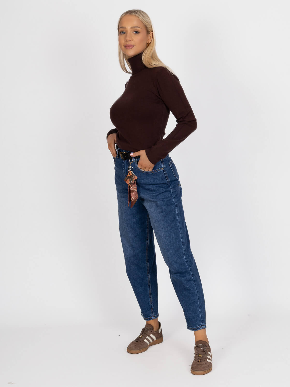 Obcisły sweter golf Czekoladowy - J212533 (7).jpg