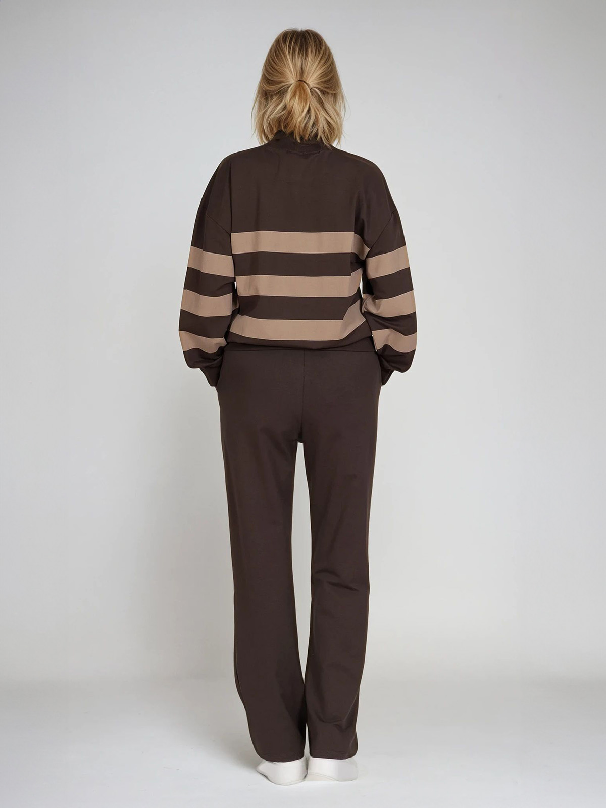 Spodnie dresowe Megi z szerokimi nogawkami Czekoladowe - J252379 (1).jpg