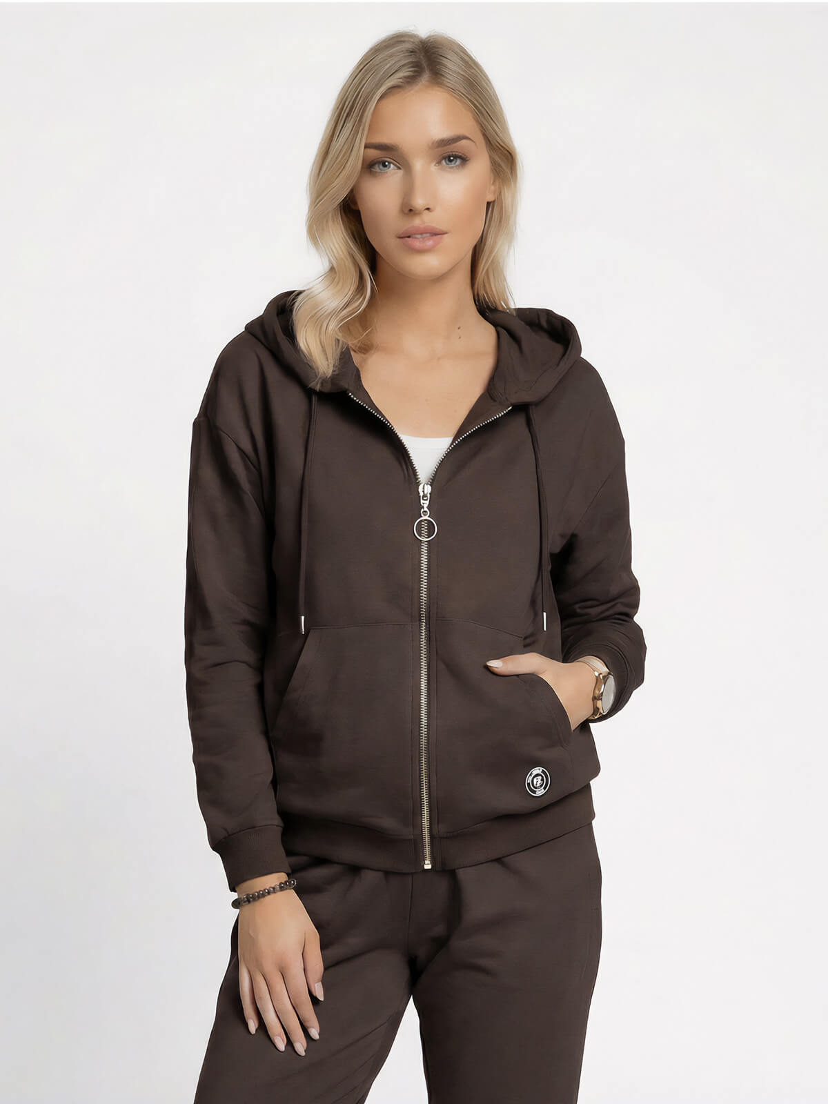 Bluza damska Megi kangurka rozpinana z kapturem Czekoladowa - W230045 (4).jpg