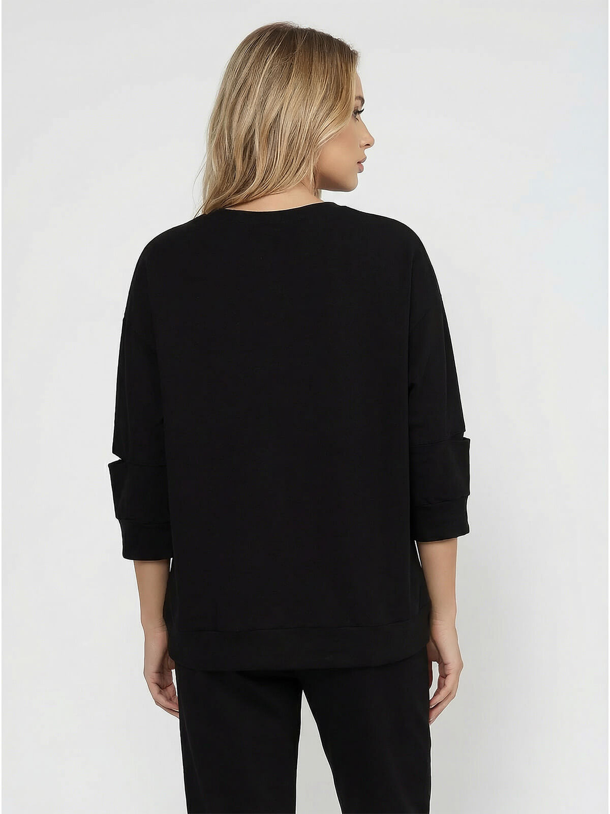 Bluza Megi z haftem i dżetami rękaw 34 Czarna - J252478 (5).jpg