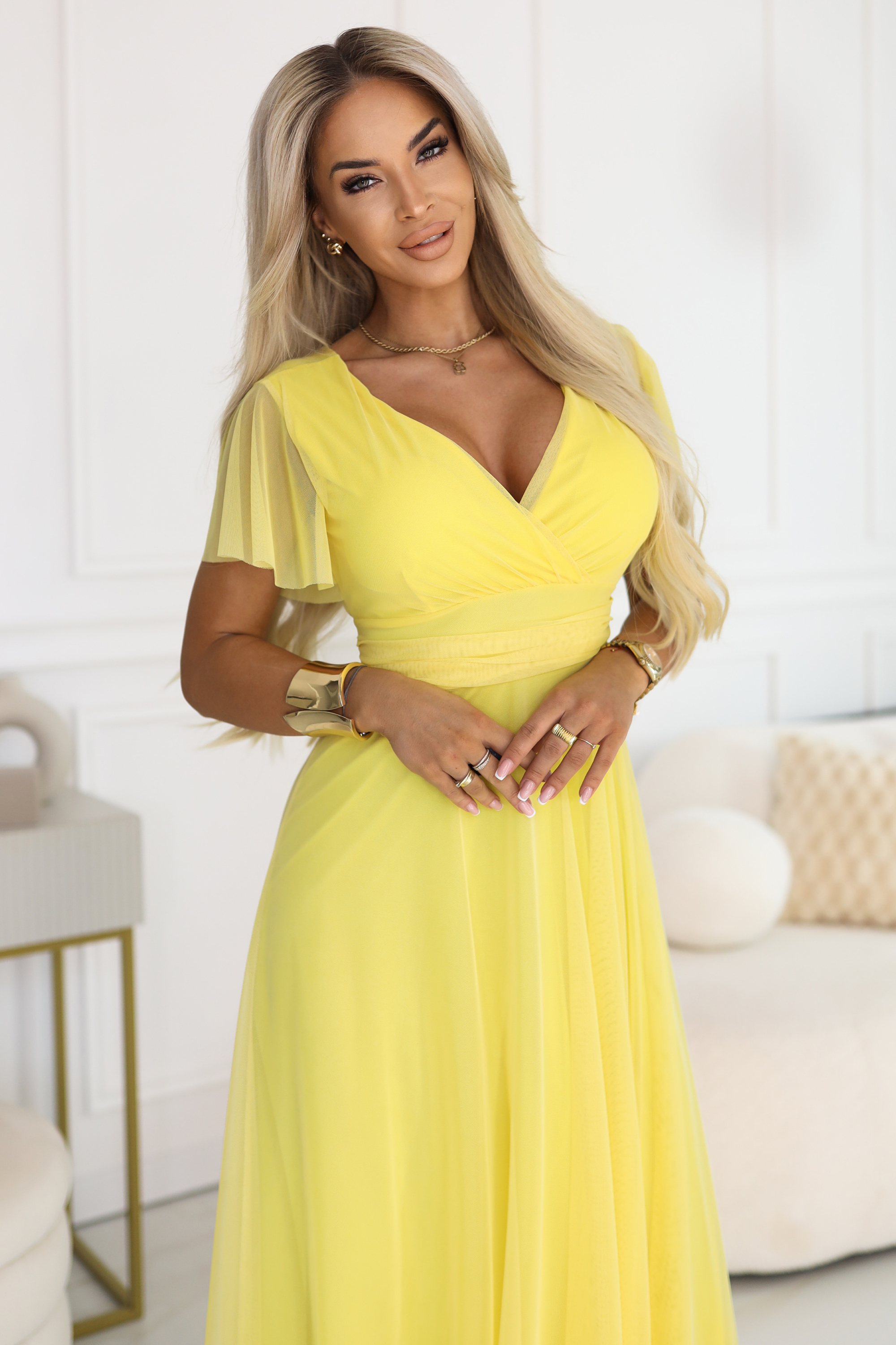 68107562-8 NASTIA Długa sukienka z dekoltem, wiązaniem i krótkim rękawkiem - cytrynowe limoncello-2
