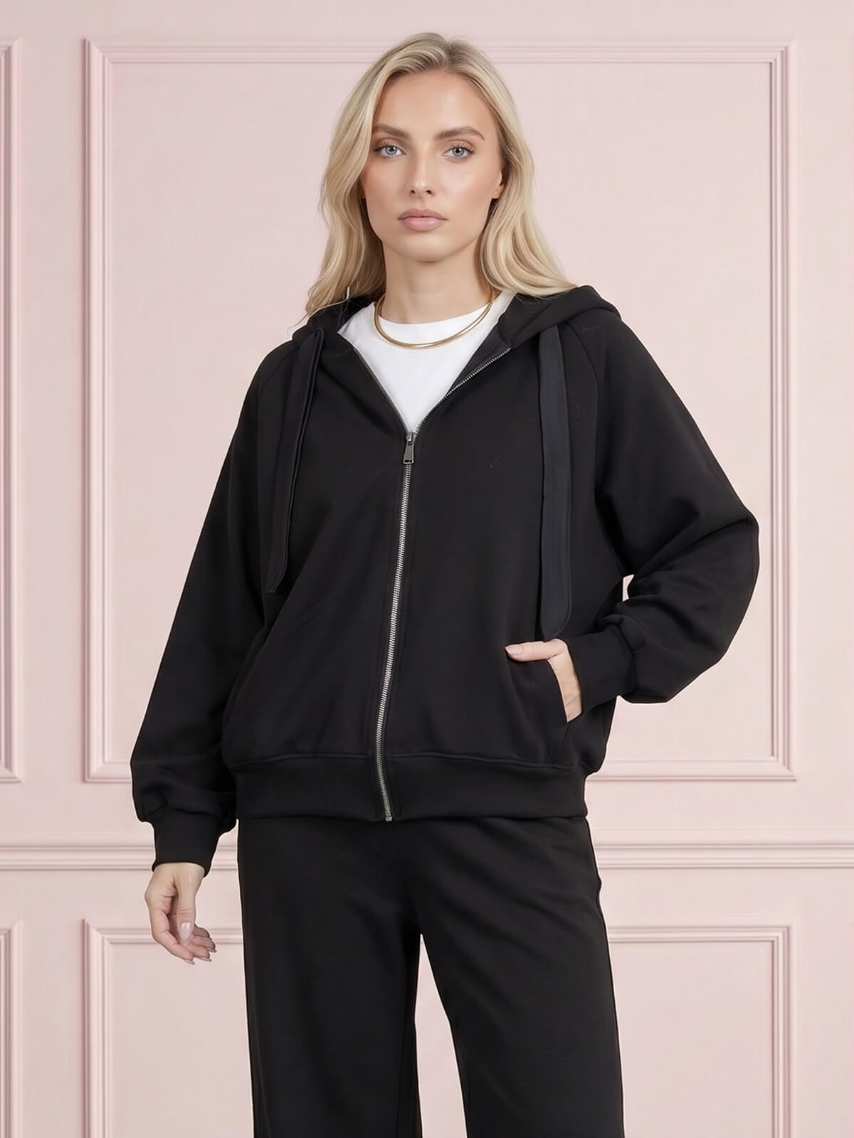 Komplet dresowy damski oversize z bluzą na zamek i szerokimi spodniami Czarny - W260262 (1).jpg