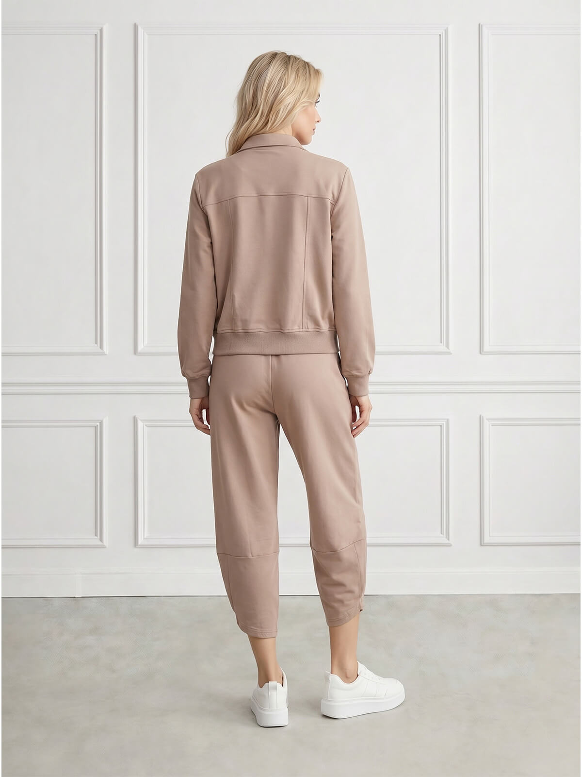 Rozpinana bluza damska Megi z kołnierzykiem Beżowa - W260102 (6).jpg