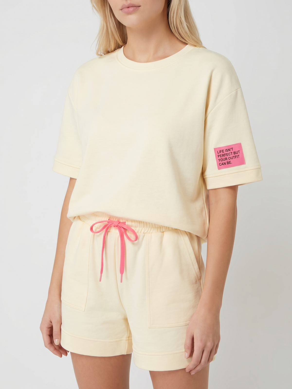 Komplet dresowy damski Pink Fashion - Bluza/Szorty Żółty - W251027