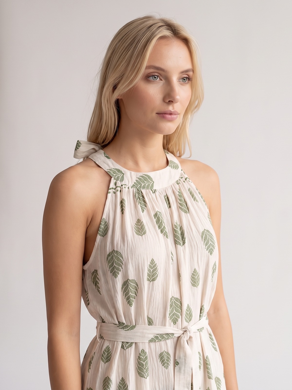 Letnia sukienka maxi wiązana na szyi Pink Fashion - Beżowa/Zielona W261331