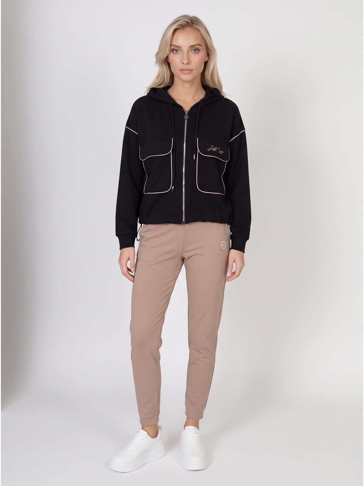 Bluza damska Megi rozpinana z kapturem Czarna - W261377 (1).jpg