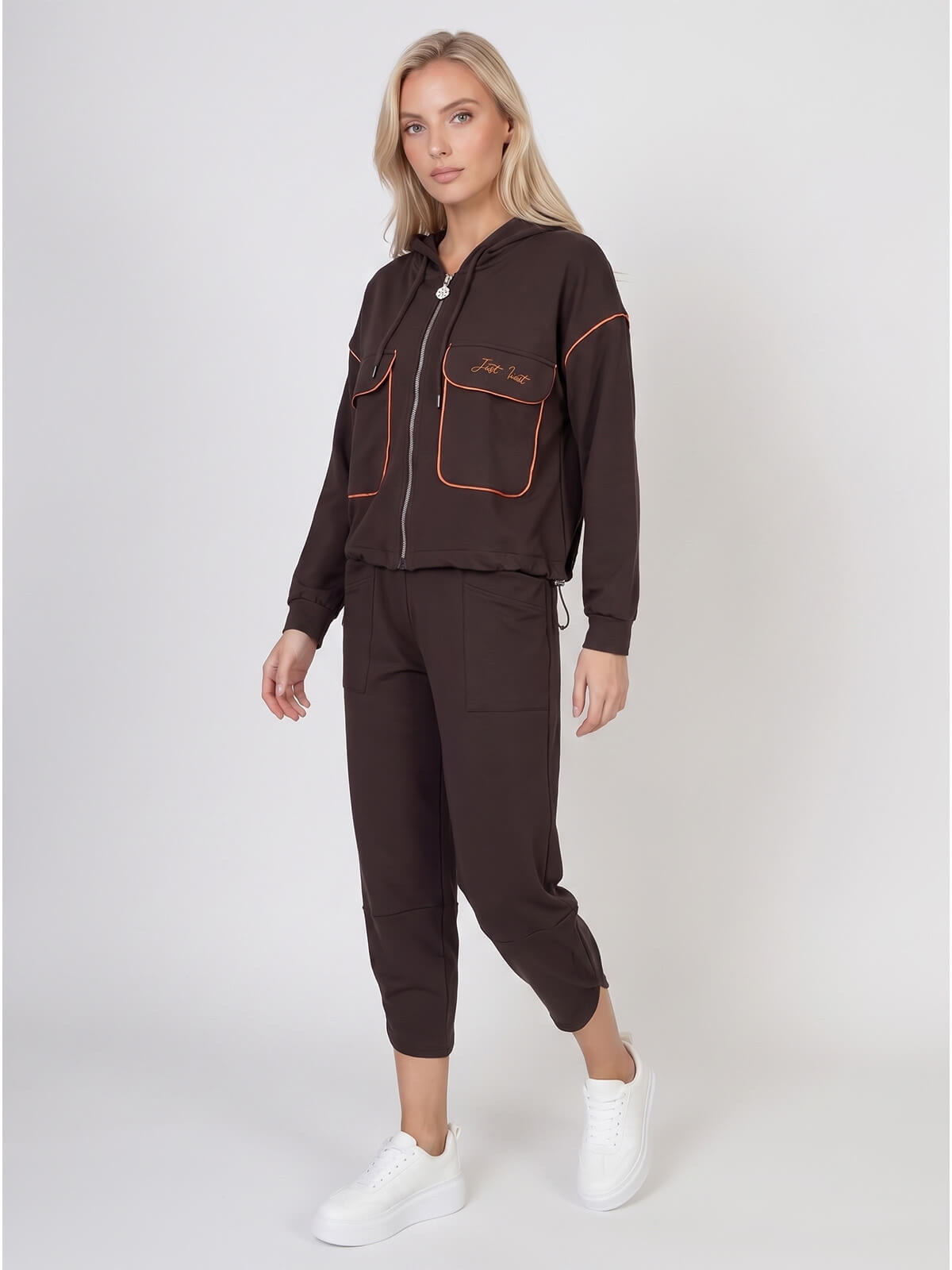 Bluza damska Megi rozpinana z kapturem Czekoladowa - W261377 (2).jpg