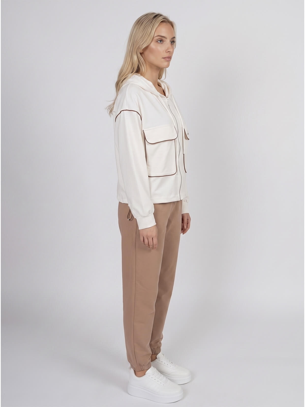 Bluza damska Megi rozpinana z kapturem Śmietankowa - W261377 (2).jpg