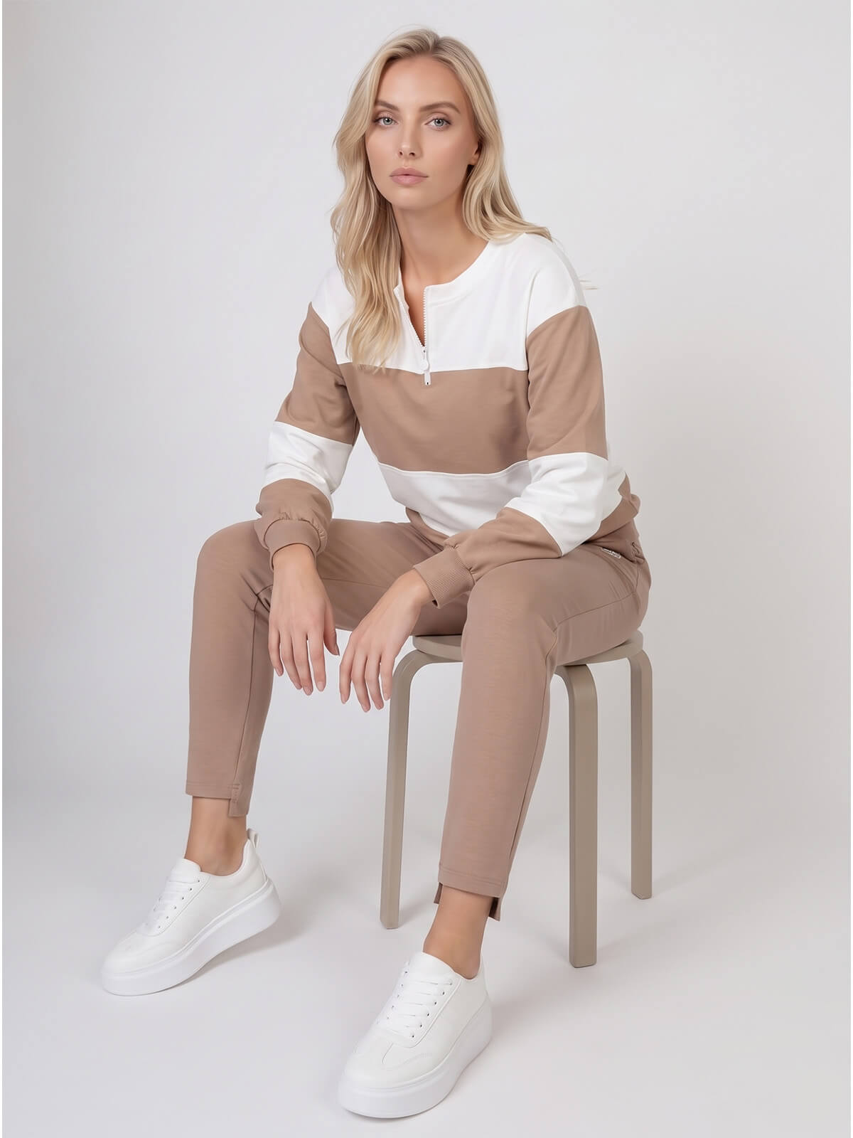 Bluza damska Megi w paski długi rękaw ŚmietankowaBeżowa - W261387 (5).jpg
