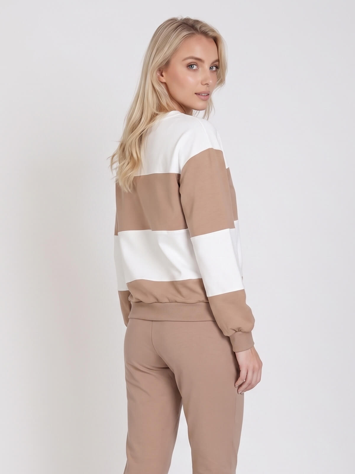 Bluza damska Megi w paski długi rękaw ŚmietankowaBeżowa - W261387 (7).jpg