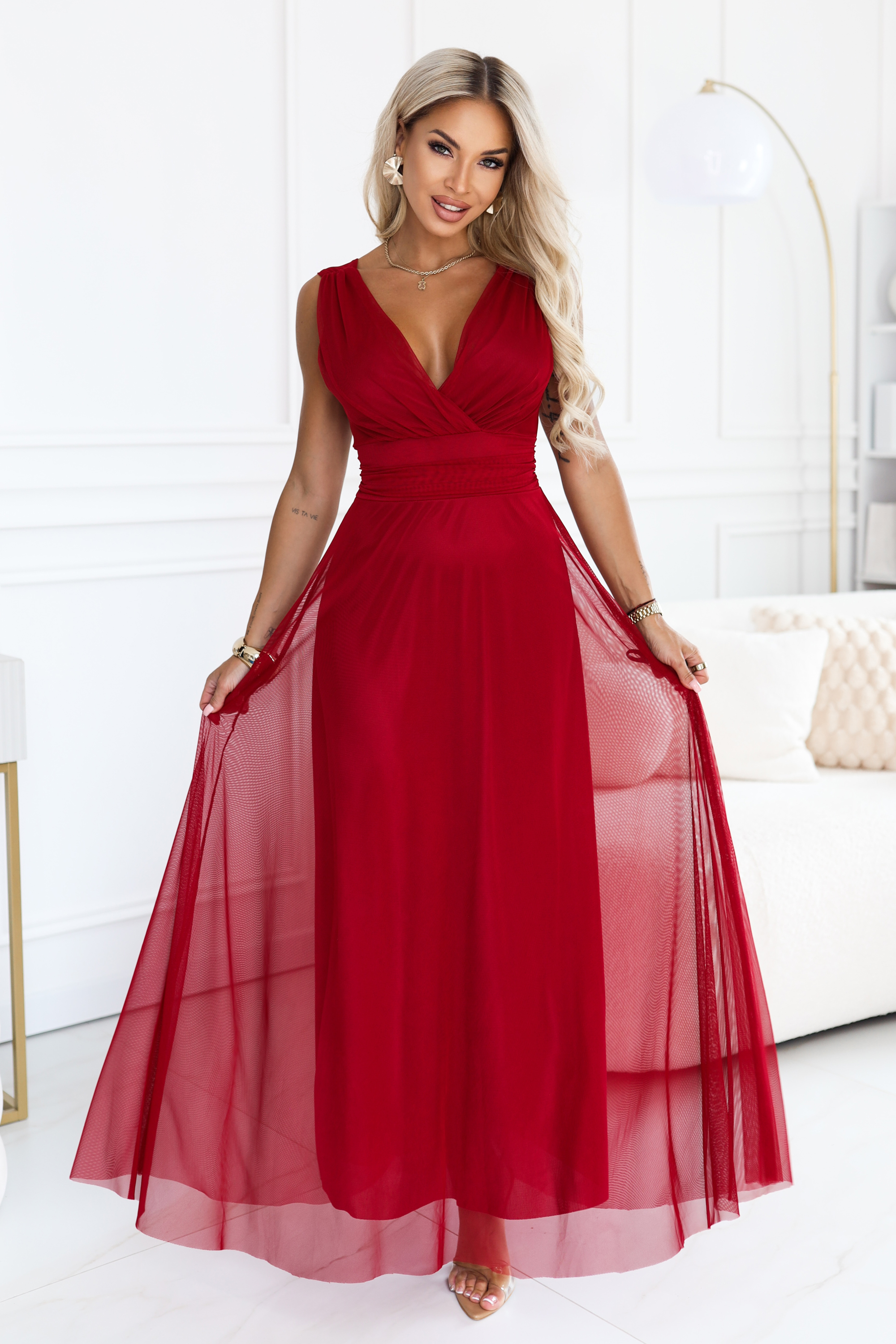 687-2 Elegancka sukienka maxi z kopertowym dekoltem i odkrytymi plecami - jasne bordo-2 68543 