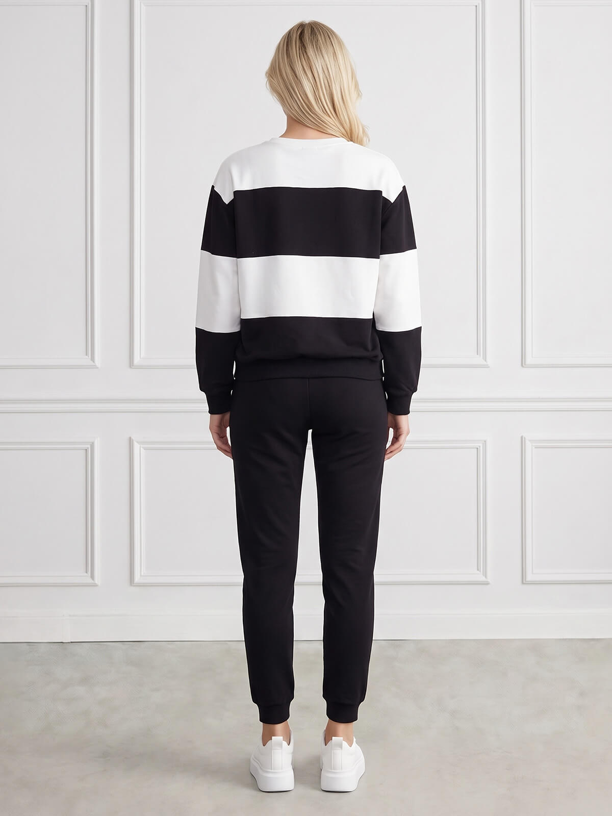 Bluza dresowa damska Megi w paski długi rękaw Śmietankowa/Czarna - J260011