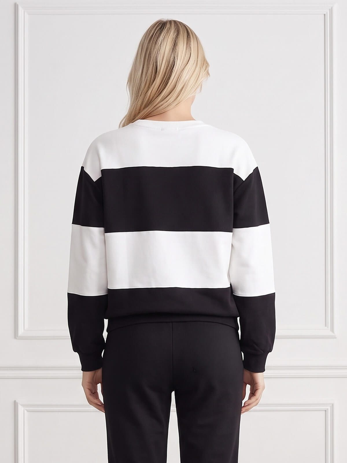Bluza dresowa damska Megi w paski długi rękaw Śmietankowa/Czarna - J260011
