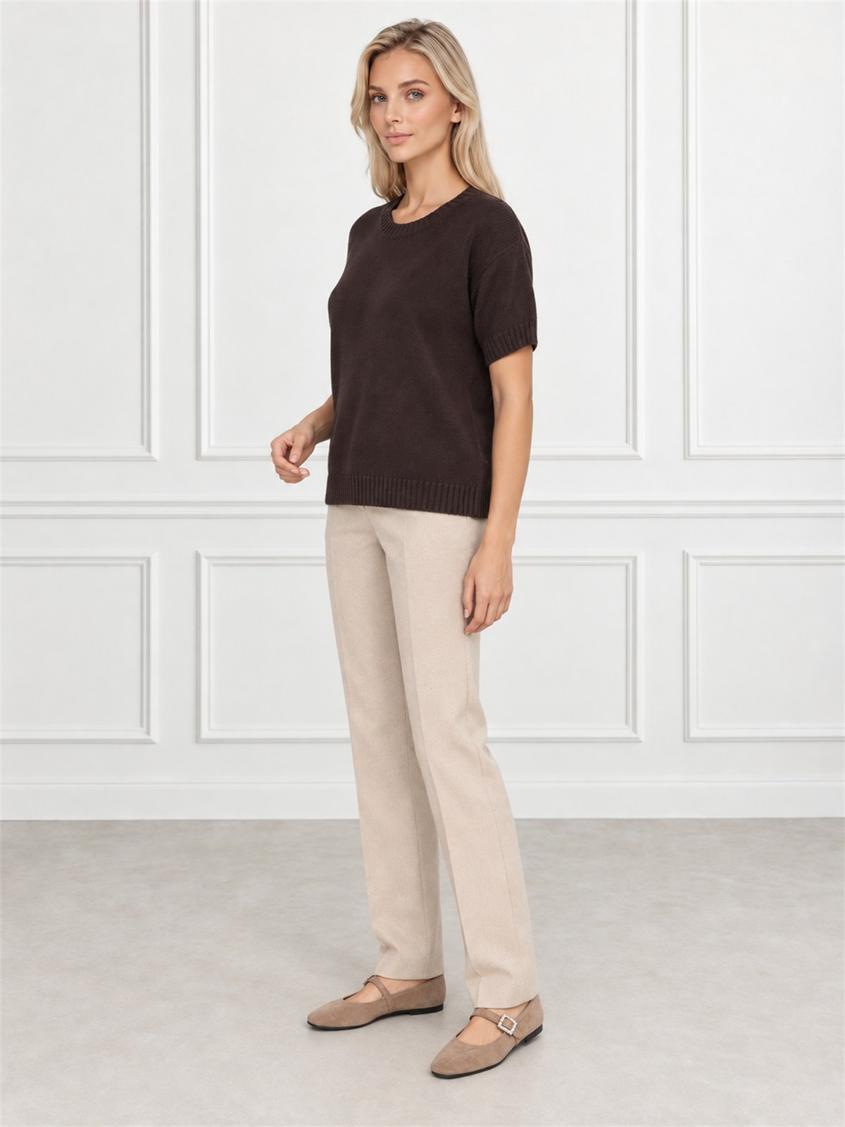 Sweter damski z krótkim rękawem bawełniany krój prosty Czekoladowy - W260298