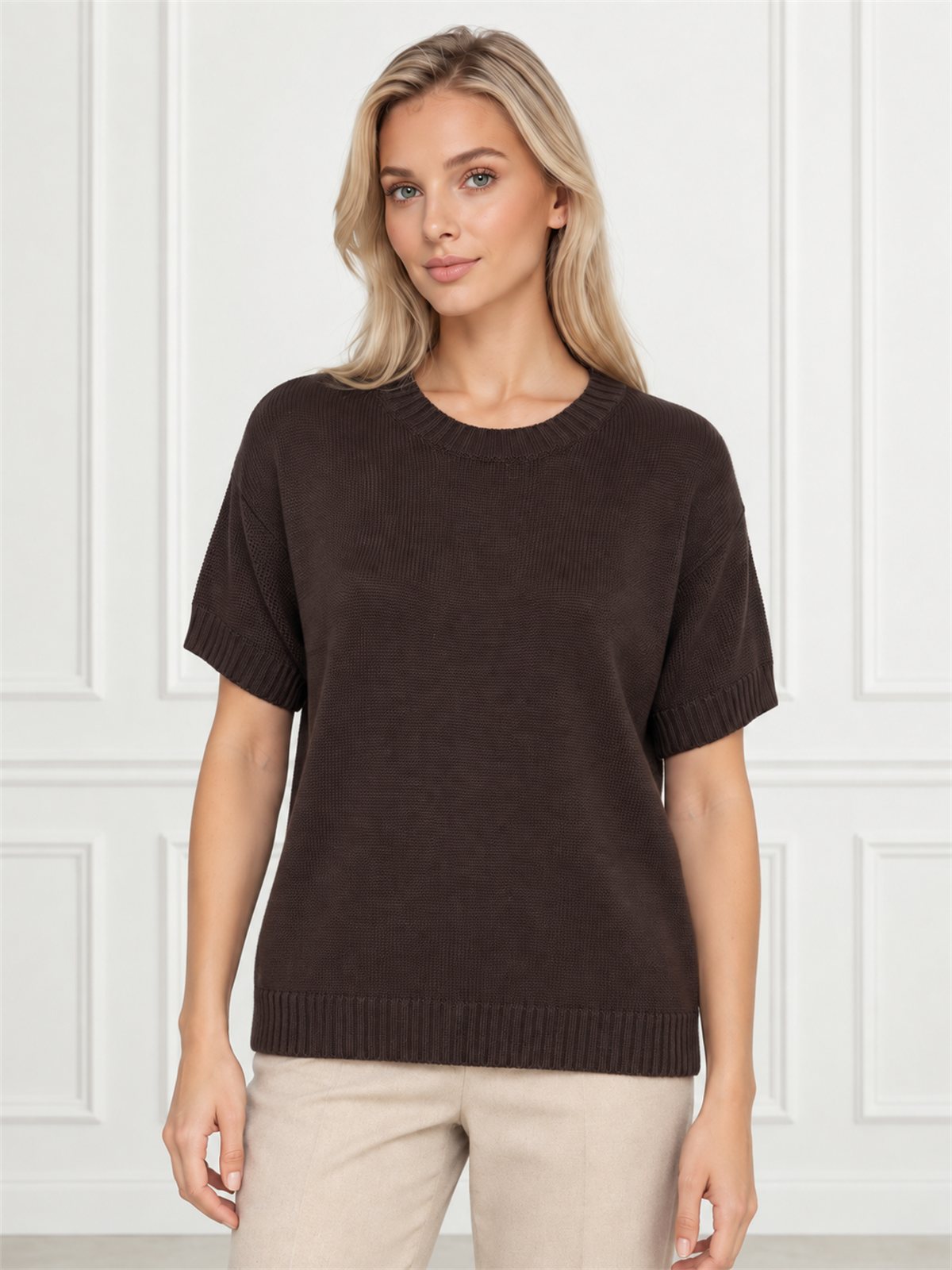 Sweter damski z krótkim rękawem bawełniany krój prosty Czekoladowy - W260298