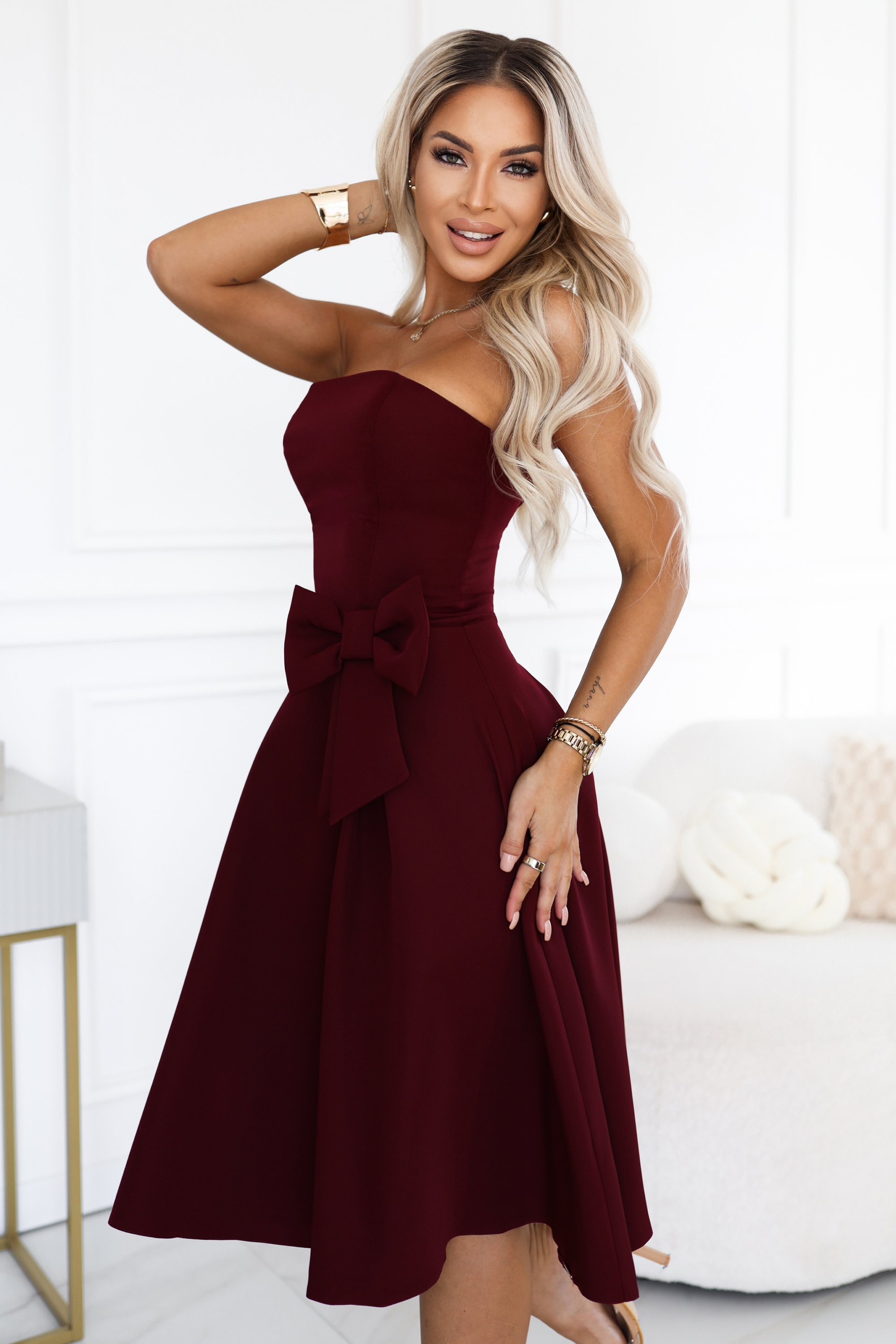 692-3 NAYA elegancka gorsetowa sukienka midi bez ramiączek z kokardą - bordowa-8 68694 