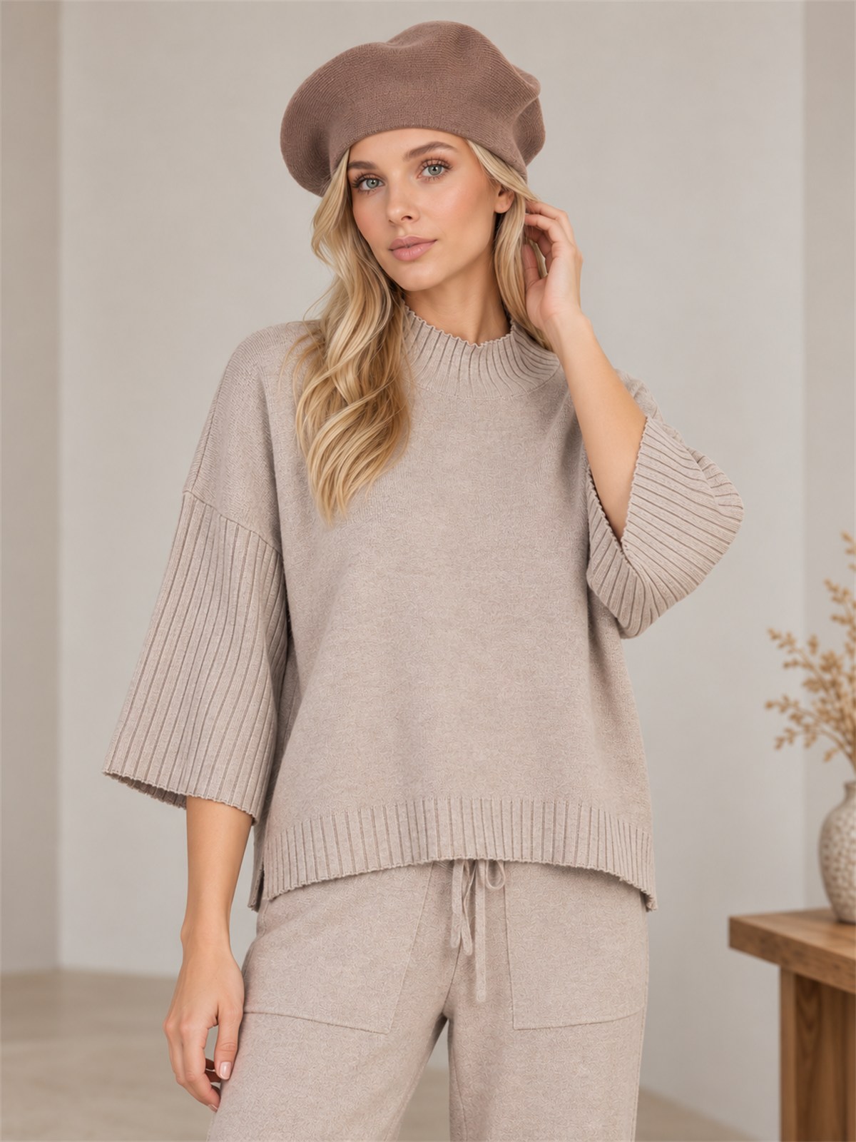 Damski beret Czapka wiskozowa ciepły miękki Cappuccino - J262131