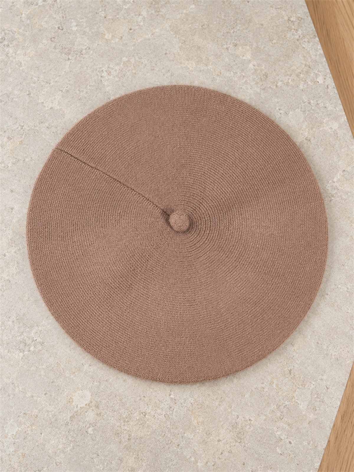 Damski beret Czapka wiskozowa ciepły miękki Cappuccino - J262131