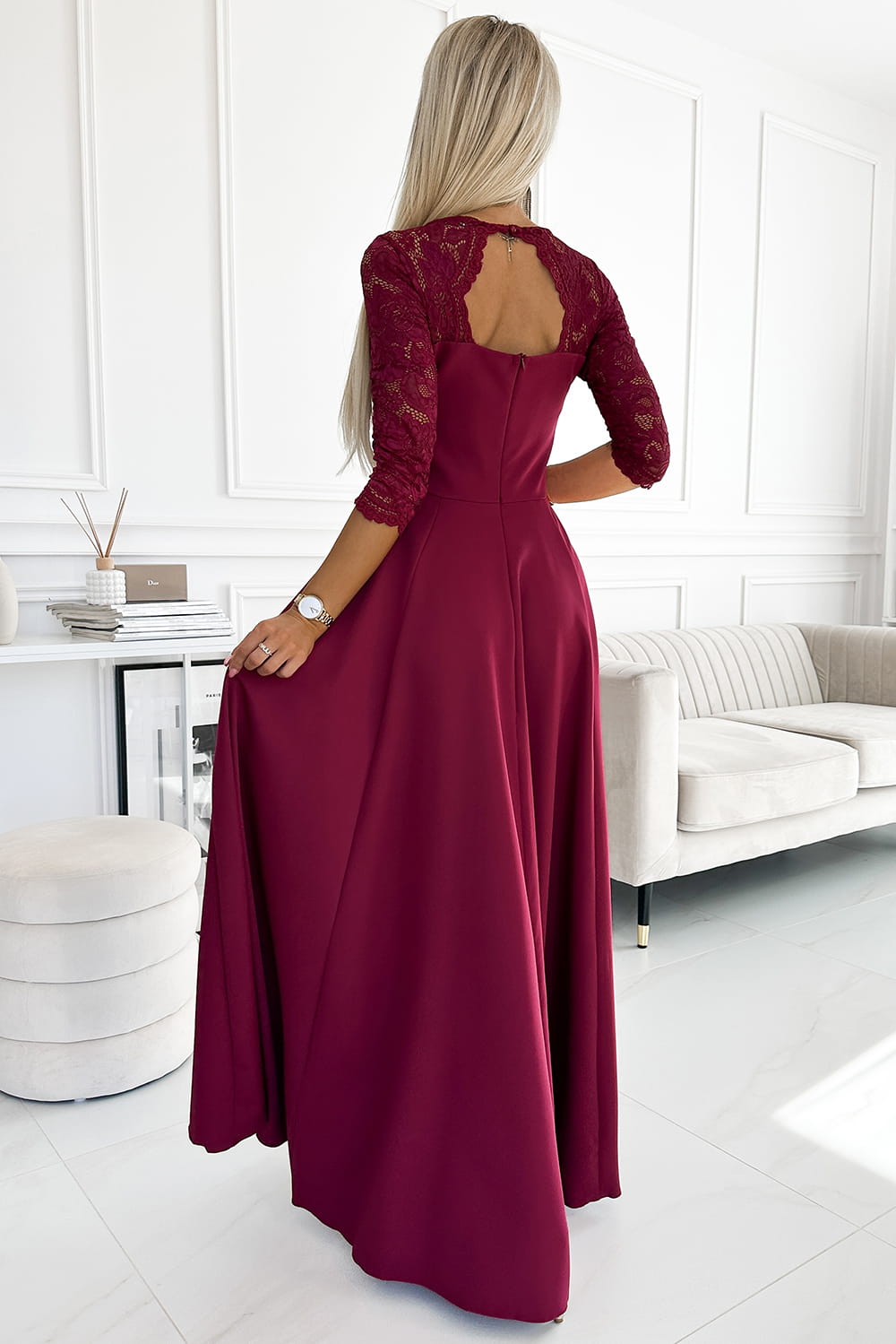 51612309-9 AMBER elegancka długa suknia maxi z koronkowym dekoltem - BORDOWA-3